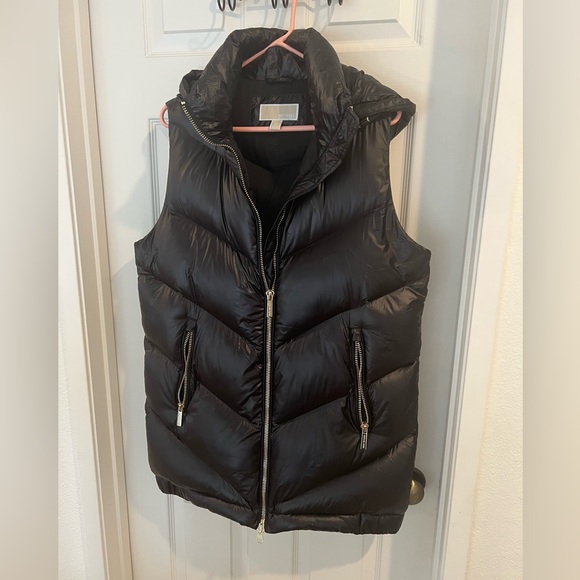 Michael Kors down jacket , black with gold zippers. Size Medium - Picture 1 of 5